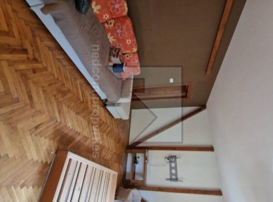 Teiul Doamnei, vanzare apartament 4 camere (E1+M) in vila (S+P+E1+M)