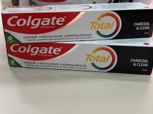 1200 buc Colgate Charcoal & Clean