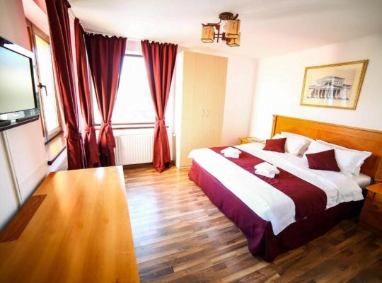 Unirii, acces non stop, camera dubla in regim hotelier